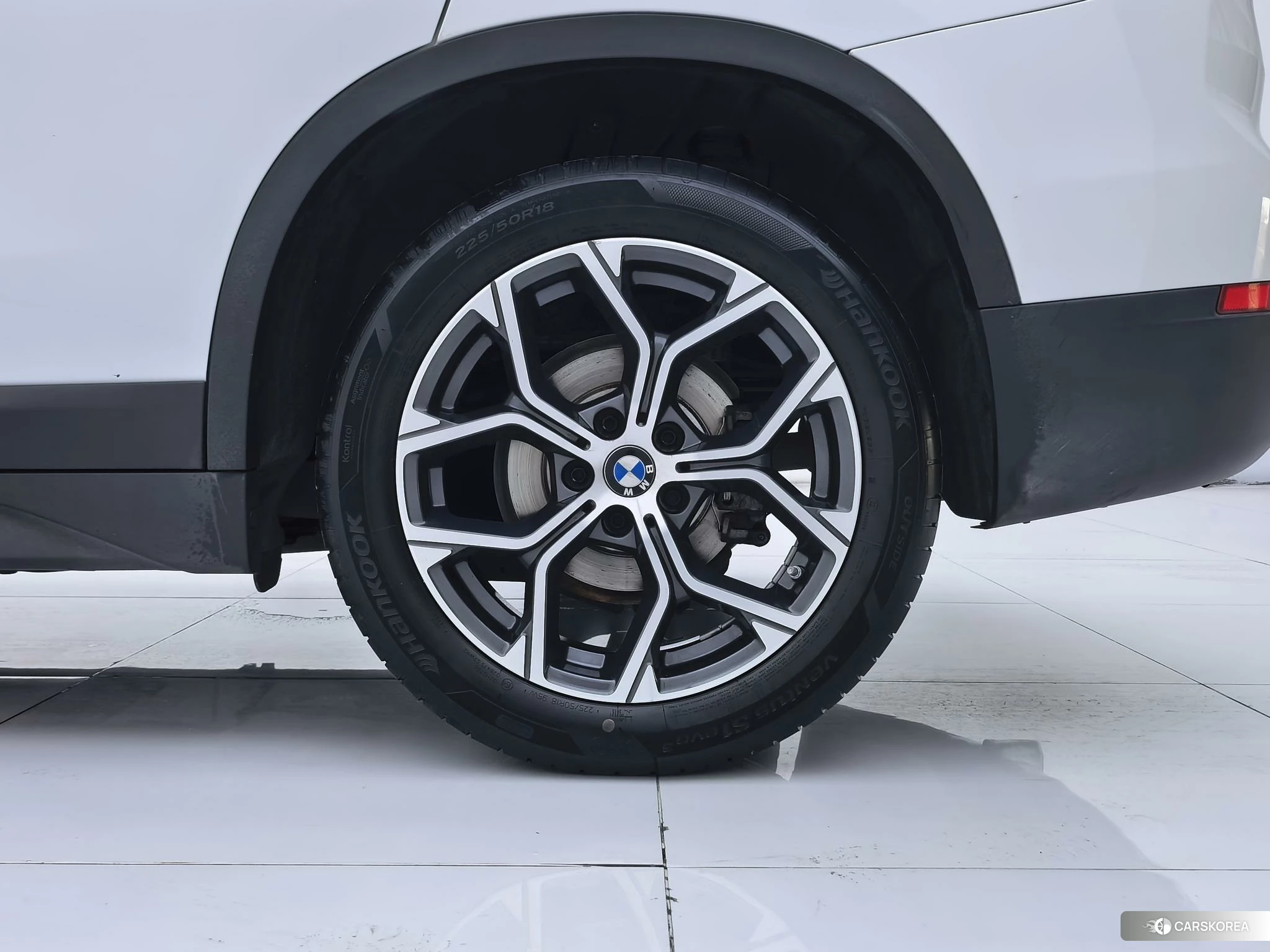 BMW X1 2021 Белый из Китая, фото 3