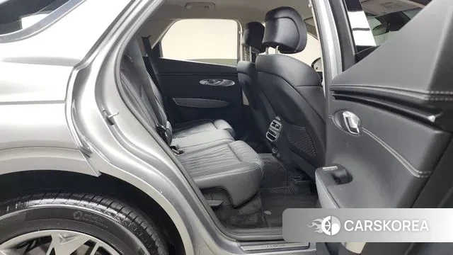 Genesis GV70 2023 Серебряный из Кореи, фото 3