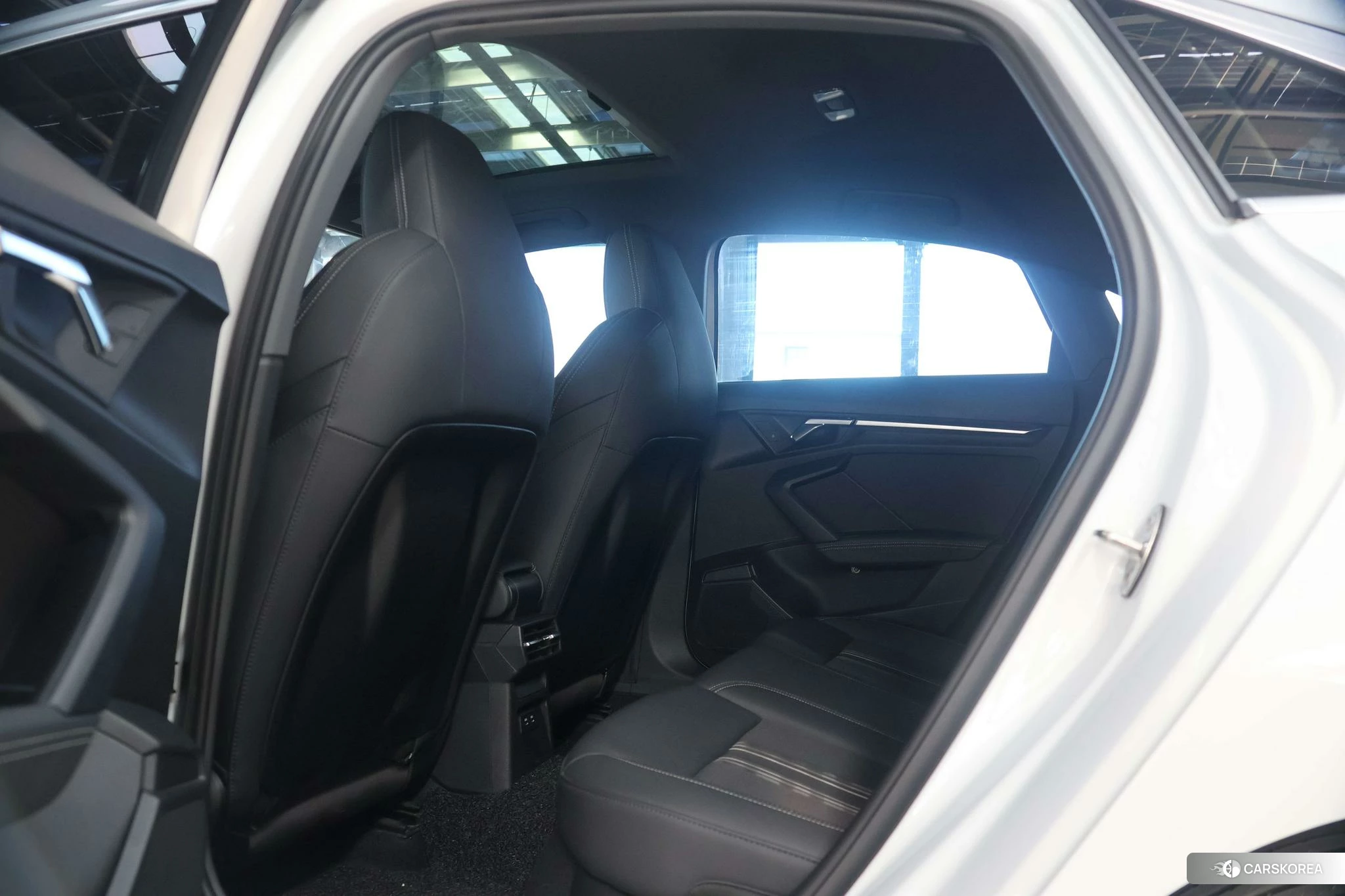 Audi A3 2022 Белый из Китая, фото 3