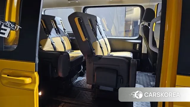 Hyundai Staria 2021 Желтый из Кореи, фото 3