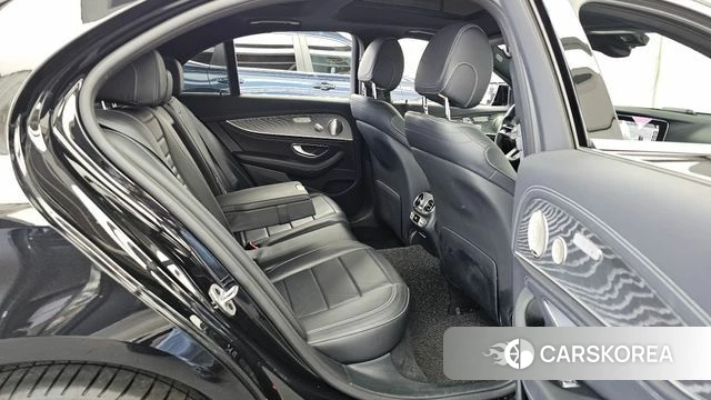 Mercedes-Benz E-Class W213 2021 Черный из Кореи, фото 3