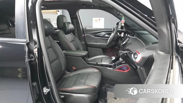 Chevrolet (GM Daewoo) Trailblazer 2022 Черный из Кореи, фото 3
