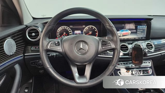 Mercedes-Benz E-Class W213 2018 Белый из Кореи, фото 3
