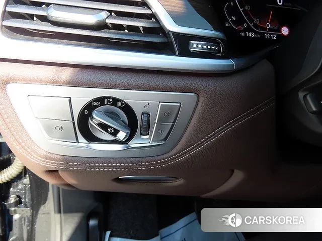 BMW 7 Series (G11) 2019 Черный из Кореи, фото 3