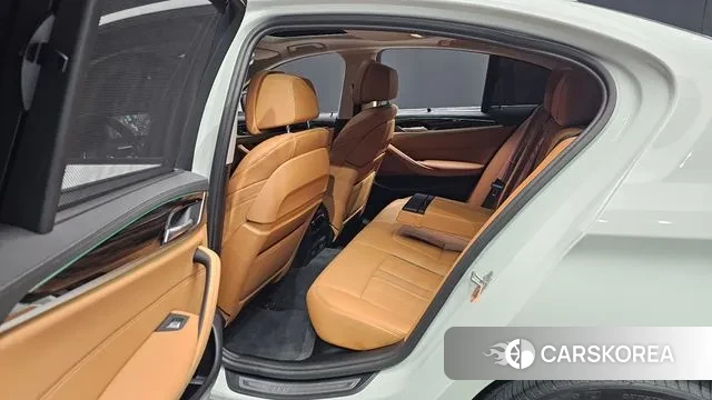 BMW 5 Series (G30) 2022 Белый из Кореи, фото 3