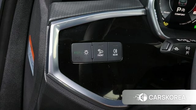 Audi Q3 (F3) 2025 Серый из Кореи, фото 3