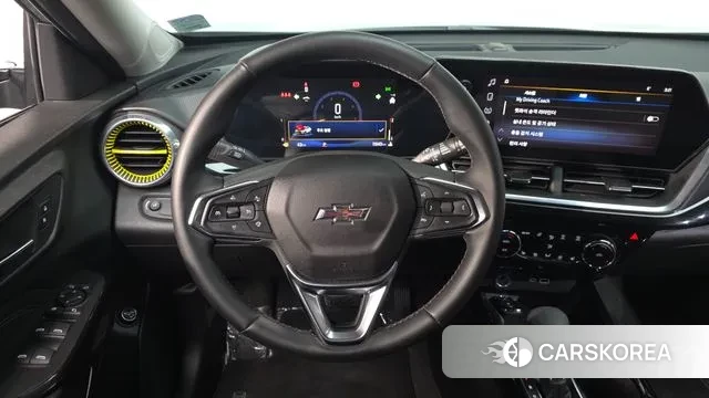 Chevrolet (GM Daewoo) Trax Crossover 2023 Темно-зеленый из Кореи, фото 3