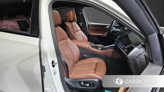 BMW X6 (G06) 2024 Белый из Кореи, фото 3