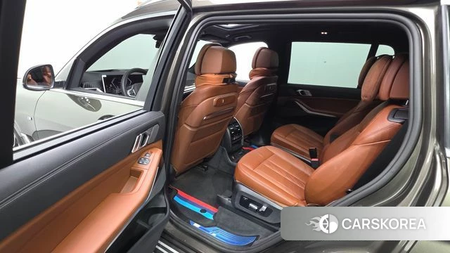 BMW X7 (G07) 2025 Коричневый из Кореи, фото 3