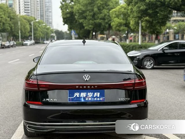 Volkswagen Passat 2023 Черный из Китая, фото 3