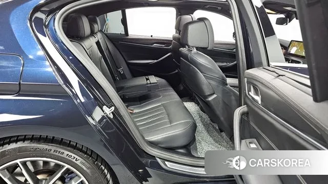 BMW 5 Series (G30) 2023 Черный из Кореи, фото 3