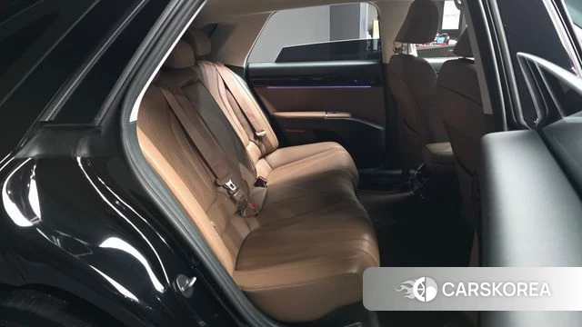 Hyundai Grandeur Hybrid (GN7) 2023 Черный из Кореи, фото 3