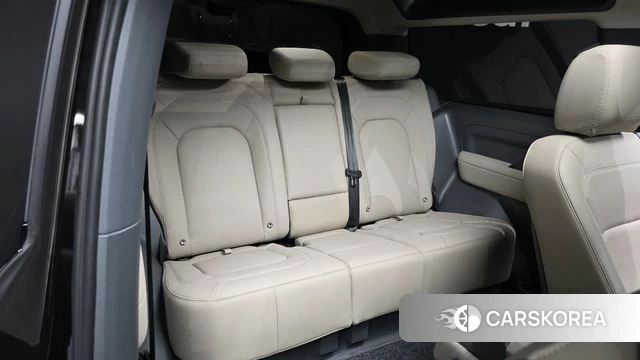 Land Rover Defender (L663) 2024 Черный из Кореи, фото 3