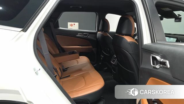 Kia Sportage 5th Generation 2023 Белый из Кореи, фото 3