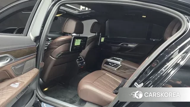 BMW 7 Series (G11) id 3478863 из Кореи 3