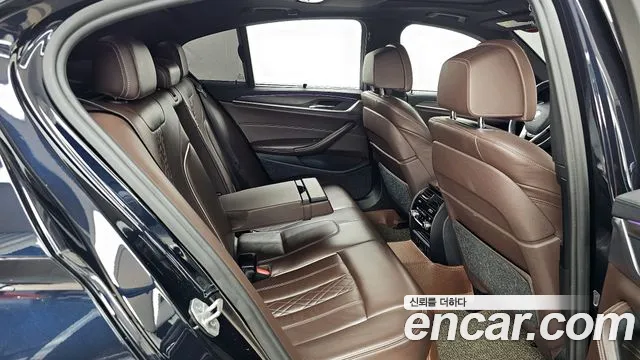 BMW 5 Series (G30) 2018 Черный из Кореи, фото 3