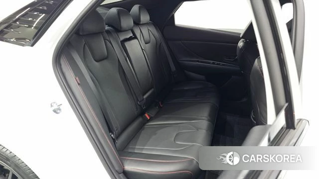 Hyundai The New Avante (CN7) 2024 Белый из Кореи, фото 3