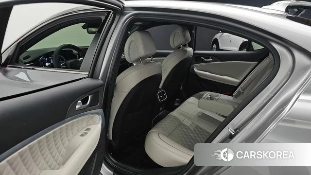 Genesis The New G70 2024 Серебристо-серый из Кореи, фото 3