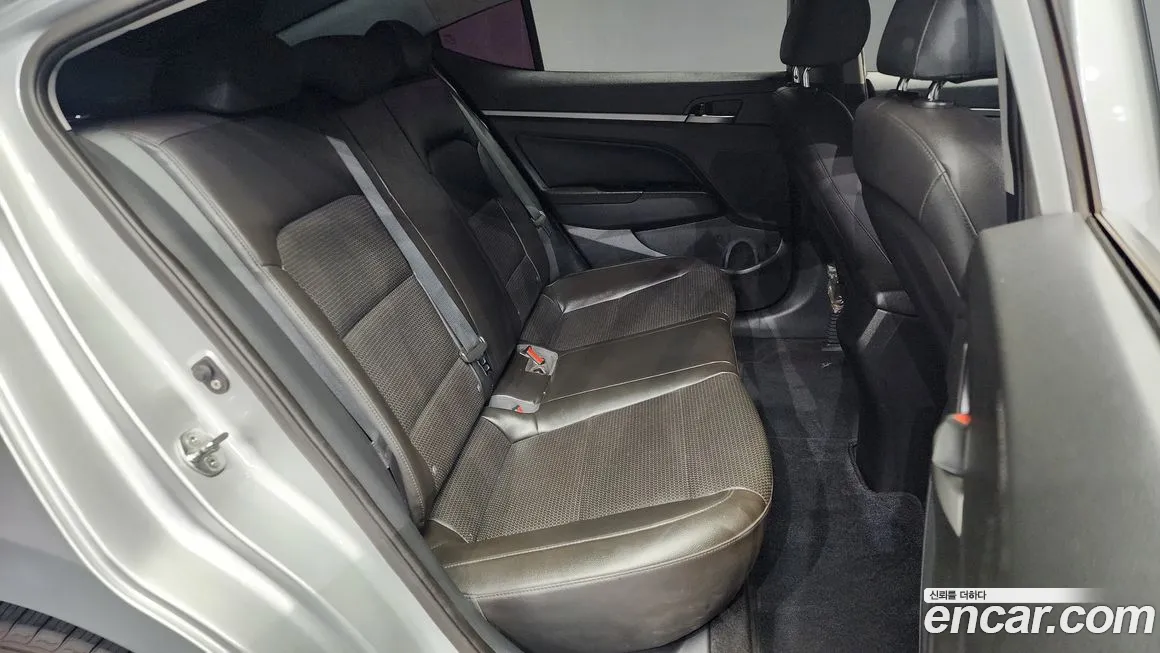 Hyundai Avante AD 2018 Серебристо-серый из Кореи, фото 3