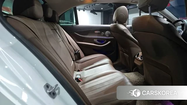 Mercedes-Benz E-Class W213 2019 Белый из Кореи, фото 3