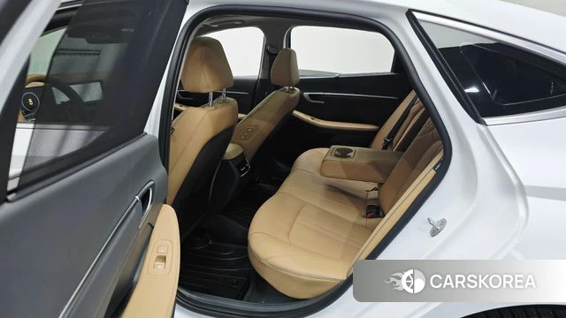Hyundai Sonata D Edge Hybrid (DN8) 2025 Белый из Кореи, фото 3