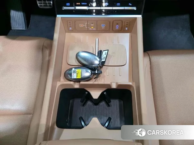 Hyundai Santa Fe (MX5) 2023 Белый из Кореи, фото 3