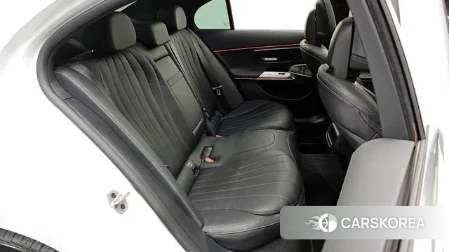 Mercedes-Benz E-Class W214 2024 Белый из Кореи, фото 3