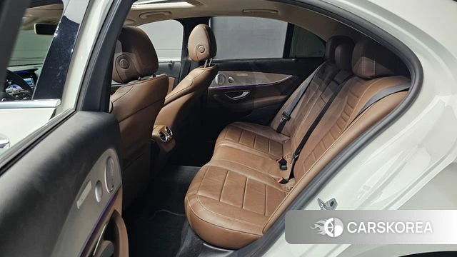 Mercedes-Benz E-Class W213 2018 Белый из Кореи, фото 3