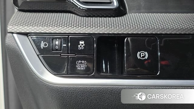 Kia Sportage 5th Generation Hybrid 2023 Белый из Кореи, фото 3