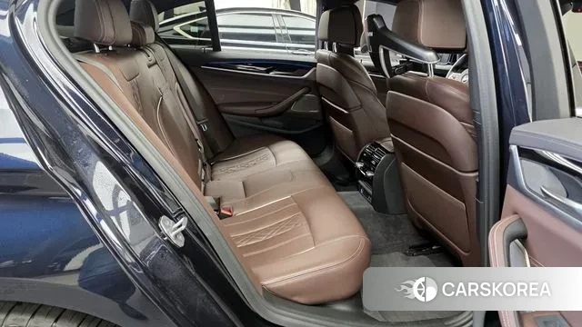 BMW 5 Series (G30) 2022 Черный из Кореи, фото 3