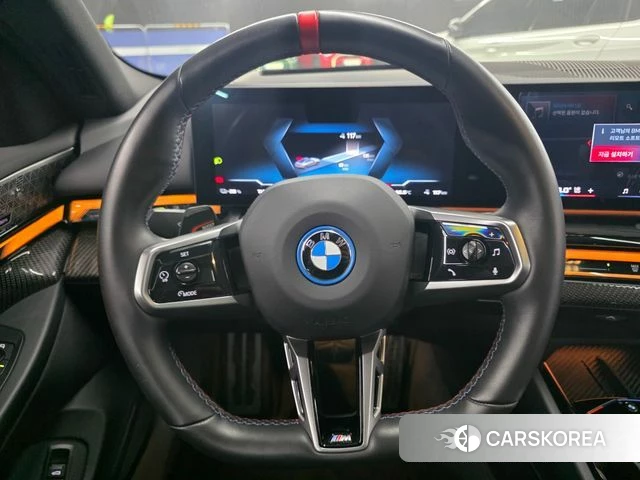 BMW i5 (G60) 2024 Цвет галактики из Кореи, фото 3