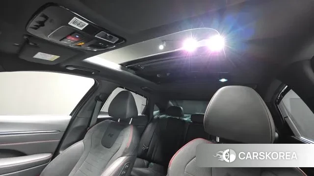 Hyundai Sonata D Edge (DN8) 2024 Светло-серебряный цвет из Кореи, фото 3