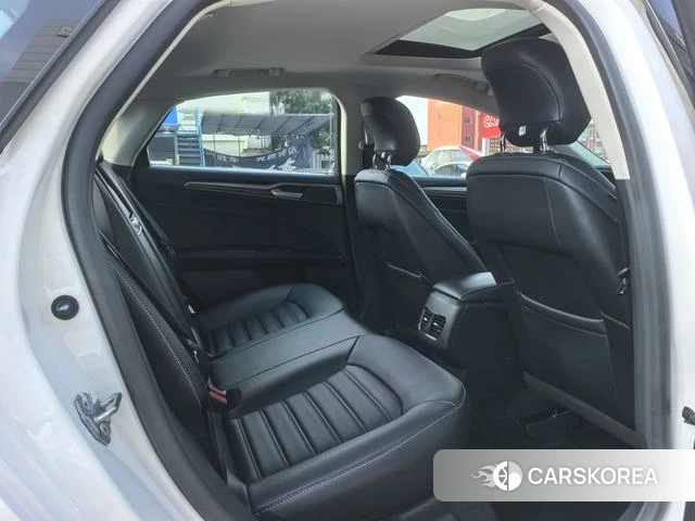 Ford Mondeo 2021 Белый из Китая, фото 3