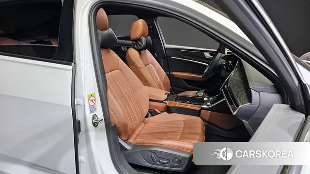 Audi A6 (C8) 2021 Белый из Кореи, фото 3