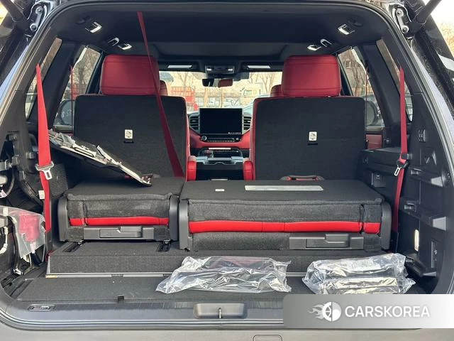 Toyota Sequoia 2024 Черный из Китая, фото 3