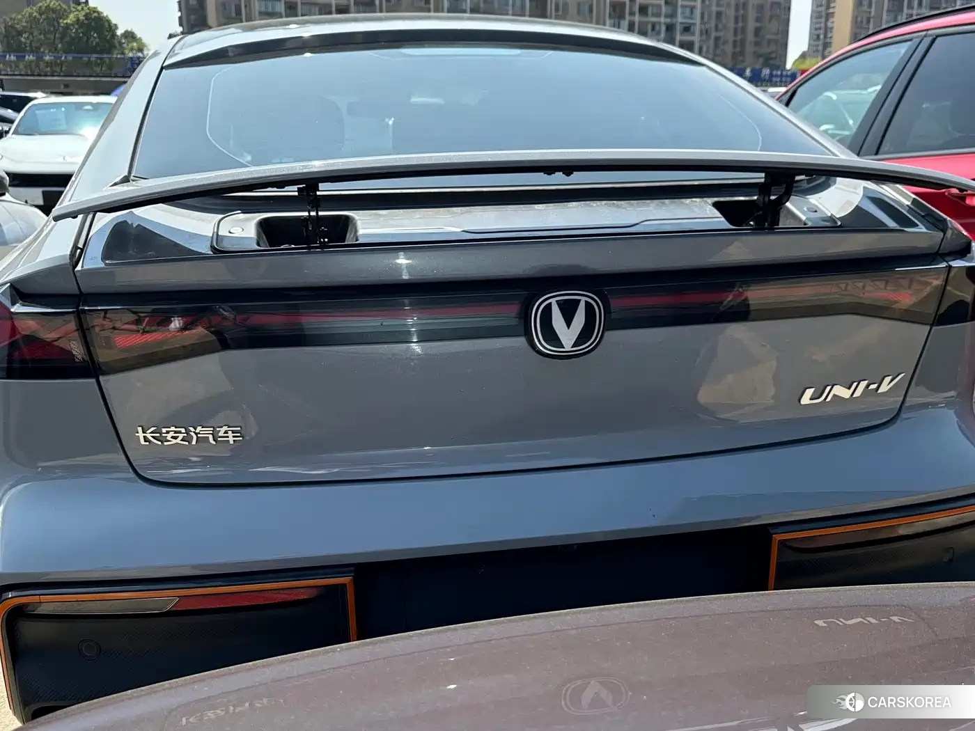 Chang'an UNI-V 2022 Silver/gray из Китая, фото 3