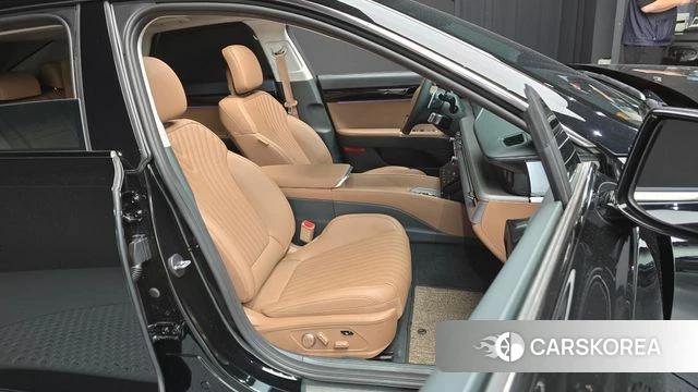Hyundai Grandeur Hybrid (GN7) 2024 Черный из Кореи, фото 3