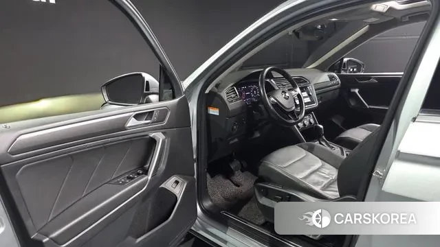 Volkswagen Tiguan Allspace 2020 Серый из Кореи, фото 3