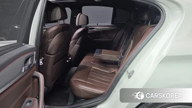 BMW 5 Series (G30) id 3275193 из Кореи 3