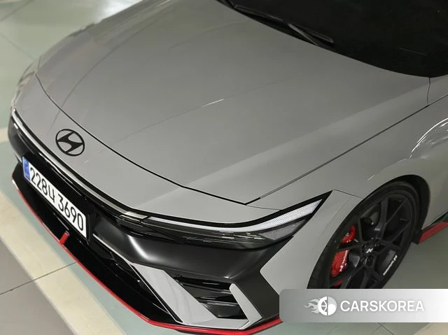 Hyundai The New Avante (CN7) 2024 Серебристо-серый из Кореи, фото 3