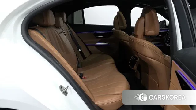 Mercedes-Benz E-Class W214 2024 Белый из Кореи, фото 3