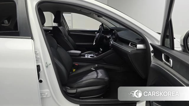 Kia K5 3rd generation 2022 Белый из Кореи, фото 3