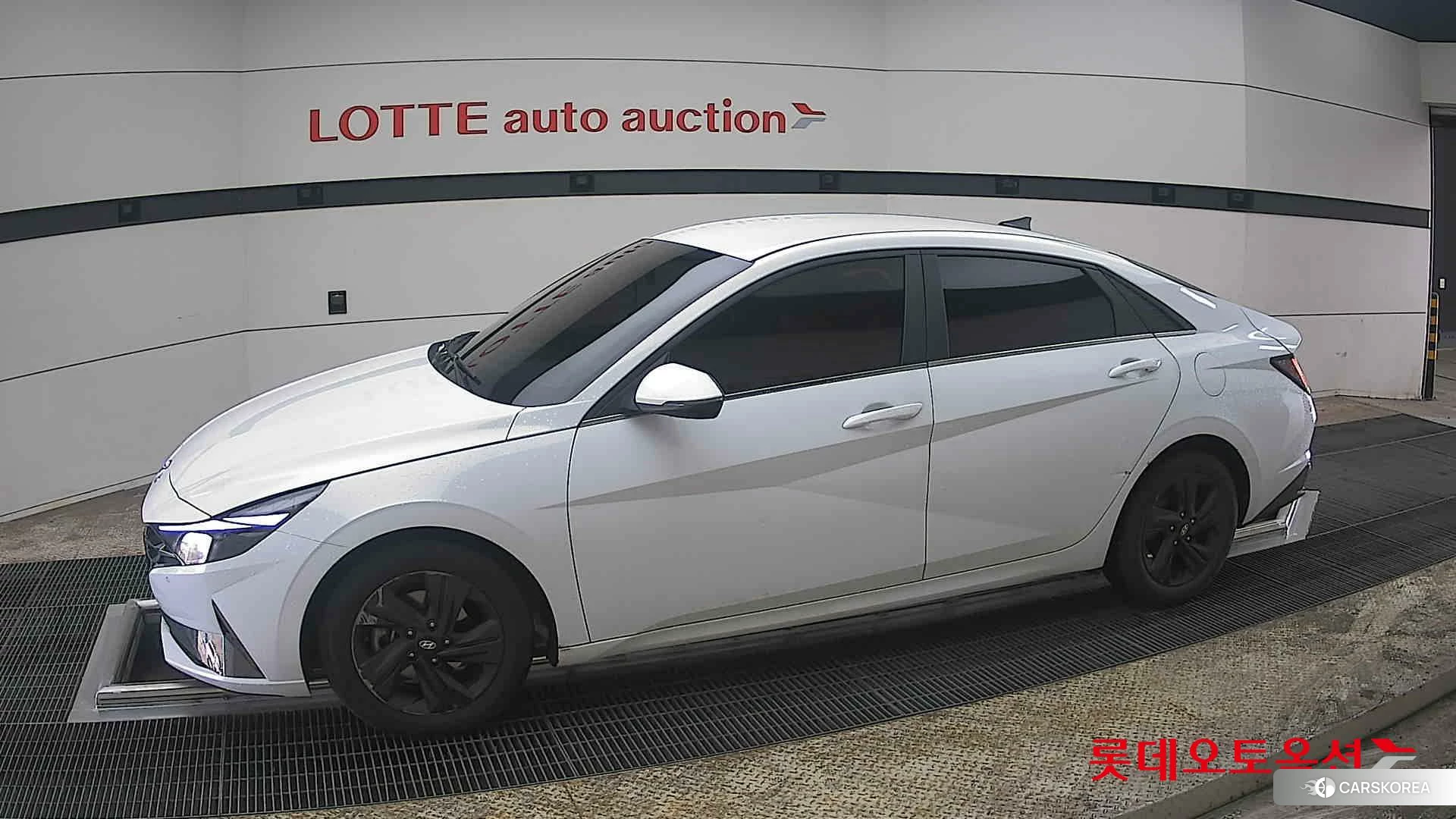 Hyundai Avante 2021 Polar White из Кореи, фото 3