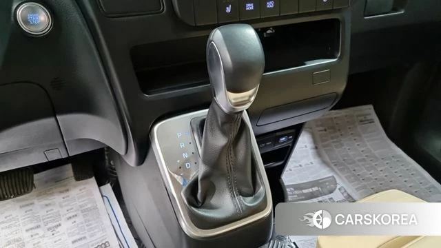 Hyundai Staria 2023 Черный из Кореи, фото 3