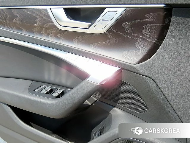 Audi A6 (C8) 2021 Белый из Кореи, фото 3