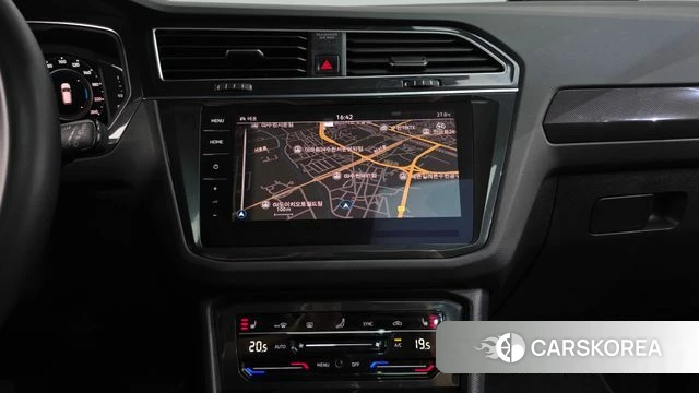 Volkswagen Tiguan second Generation 2023 Белый из Кореи, фото 3