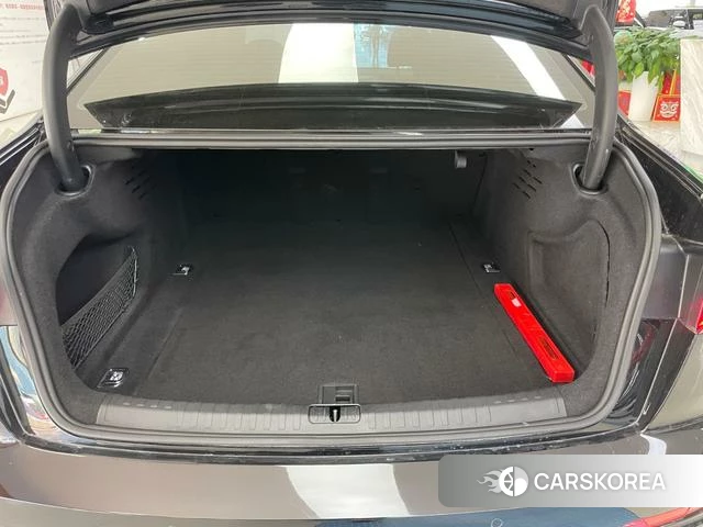 Audi A6L 2024 Черный из Китая, фото 3