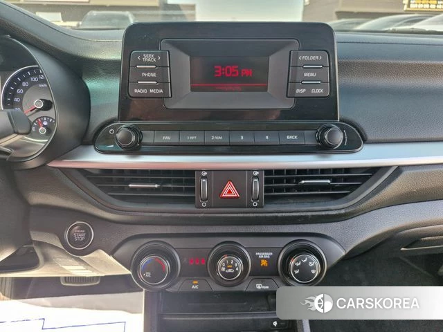 Kia The New K3 2nd generation 2022 Белый из Кореи, фото 3