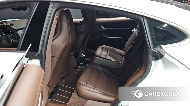 Porsche Taycan 2025 Белый из Кореи, фото 3