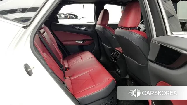 Lexus NX350h Second generation 2024 Белый из Кореи, фото 3